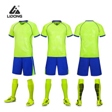 Entrenamiento personalizado Los hombres de malla de camiseta usan uniformes de fútbol